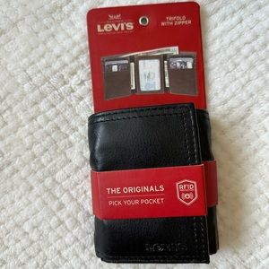 Levi’s wallet